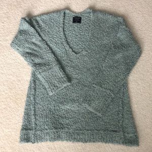 Abercrombie & Fitch Popcorn Sweater in Size Medium
